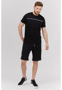 Armani Exchange - ARMANI EXCHANGE Czarny t-shirt męski z paskiem z logo. Kolor: czarny. Materiał: prążkowany
