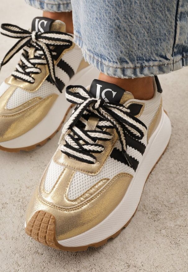 Renee - Złote Streetwearowe Sneakersy Chunky VICES na Platformie Ilnatea. Okazja: na co dzień. Kolor: złoty. Materiał: jeans. Obcas: na platformie. Sport: fitness