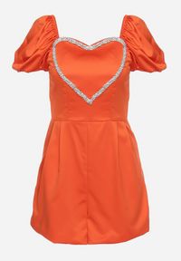 Born2be - Pomarańczowy Krótki Kombinezon ze Zdobieniem z Cyrkonii w Kształcie Serca Nanthelle. Kolor: pomarańczowy. Długość: krótkie. Wzór: aplikacja #7