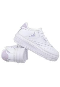 Buty do chodzenia damskie Reebok Club C Extra. Kolor: biały. Materiał: skóra. Szerokość cholewki: normalna. Model: Reebok Club. Sport: turystyka piesza