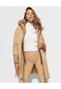 CINZIA ROCCA - Kamelowy płaszcz z futrem. Kolor: brązowy. Materiał: futro. Długość: długie #3