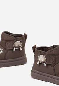 Born2be - Ciemnobrązowe Pikowane Botki Ozdobione Ledami Hlettie. Okazja: na co dzień. Kolor: brązowy. Materiał: jeans. Wzór: aplikacja. Styl: casual, elegancki #3
