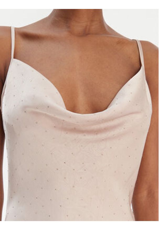 Guess Sukienka wieczorowa W6RK50 WJ732 Beżowy Classic Fit. Kolor: beżowy. Materiał: syntetyk. Styl: wizytowy