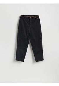 Reserved - Spodnie chino z paskiem - czarny. Kolor: czarny. Materiał: tkanina, bawełna