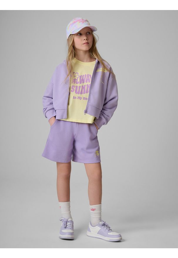 4f - 4F Bluza dresowa loose z kapturem dziewczęca - fioletowa 122/128 (6-8 lat). Okazja: na co dzień, na uczelnię, na spacer. Typ kołnierza: kaptur. Kolor: fioletowy. Materiał: dresówka. Sezon: lato. Styl: casual