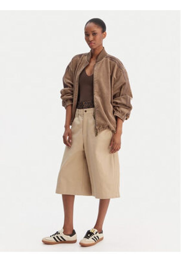 Adidas - adidas Bluza Corduroy Sst KD8781 Brązowy Oversize. Kolor: brązowy. Materiał: sztruks, bawełna
