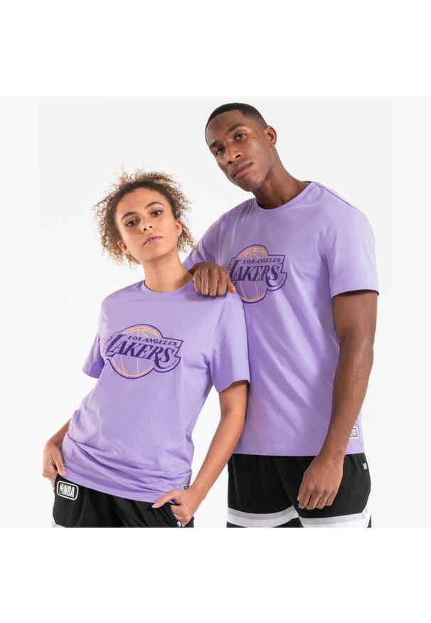 TARMAK - Koszulka do gry w koszykówkę unisex Tarmak NBA Lakers TS 900. Kolor: fioletowy, wielokolorowy. Materiał: poliester, bawełna, materiał. Sport: koszykówka