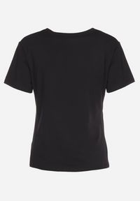 Born2be - Czarny Bawełniany T-shirt z Krótkim Rękawem z Nadrukiem i Cyrkoniami Qualiana. Okazja: na co dzień. Kolor: czarny. Materiał: bawełna. Długość rękawa: krótki rękaw. Długość: krótkie. Wzór: nadruk. Styl: klasyczny, casual, elegancki #7