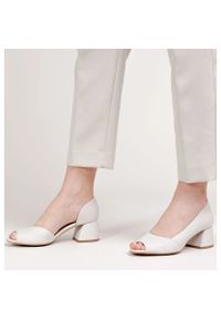 Marco Shoes Skórzane czółenka białe 1505P. Kolor: biały. Materiał: skóra #5