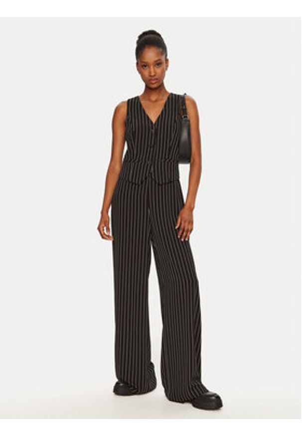 DKNY Kombinezon DD4GDA53 Czarny Regular Fit. Kolor: czarny. Materiał: syntetyk