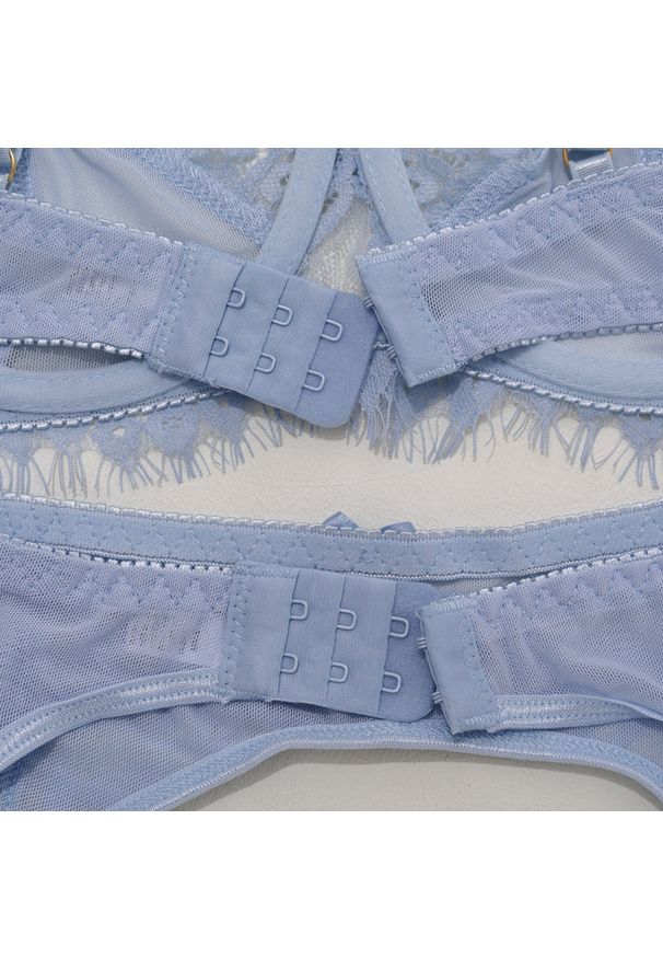 Intica - Koronkowy zestaw bielizny z pasem do pończoch na romantyczne okazje Elie. Kolor: czerwony. Materiał: koronka. Wzór: koronka