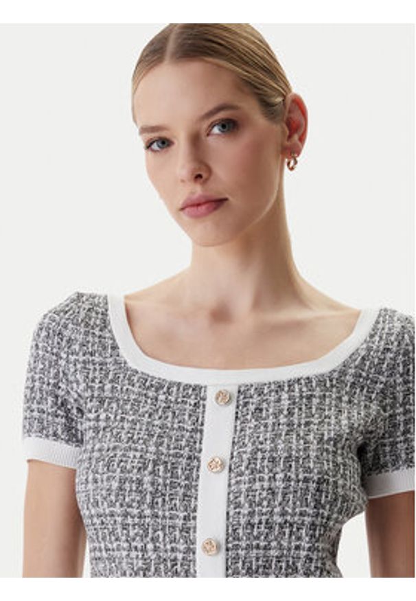 Guess Sukienka dzianinowa W6RK42 Z0361 Szary Regular Fit. Kolor: szary. Materiał: bawełna