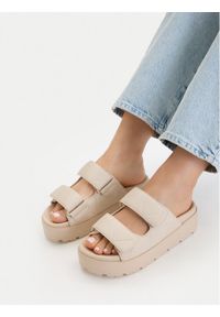DeeZee Klapki CEO-R25SS09248 Écru. Kolor: kremowy. Materiał: skóra #1