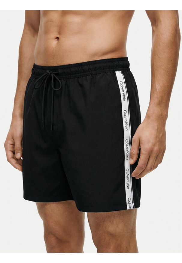 Calvin Klein Swimwear Szorty kąpielowe LV00N61002 Czarny Regular Fit. Kolor: czarny. Materiał: syntetyk