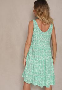 Renee - Zielona Rozkloszowana Sukienka z Bawełny z Abstrakcyjnym Wzorem Dorlio. Okazja: na co dzień. Kolor: zielony. Materiał: bawełna. Styl: klasyczny, casual #4
