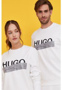 Hugo - Bluza bawełniana z kolekcji urodzinowej. Okazja: na urodziny. Typ kołnierza: bez kaptura. Kolor: biały. Materiał: bawełna. Wzór: nadruk. Styl: casual #1