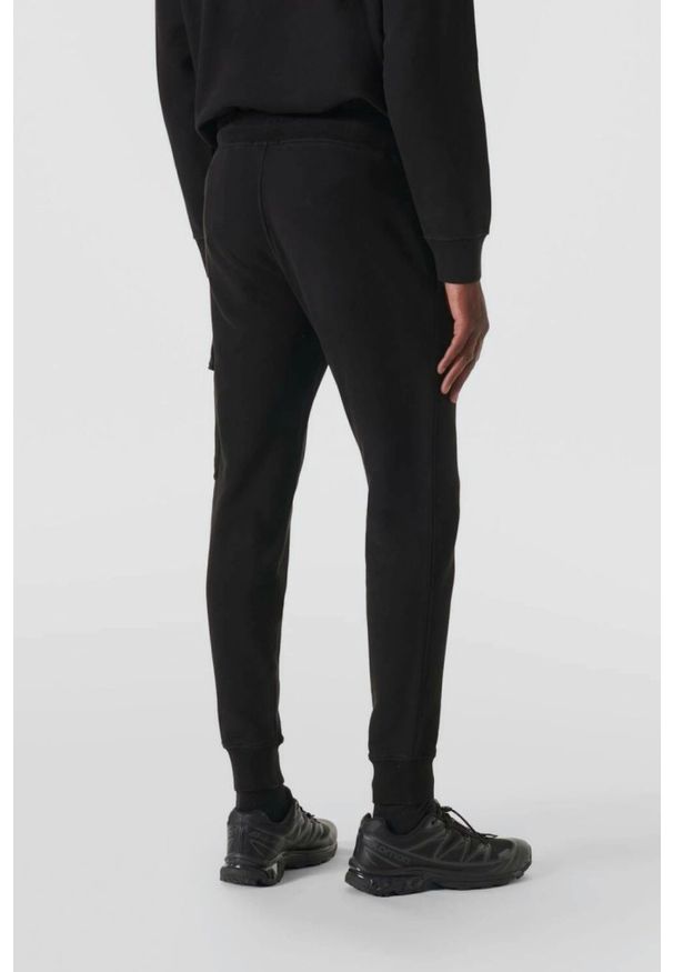 C.P. Company - C.P. COMPANY Czarne męskie spodnie dresowe Cargo, Rozmiar XXL. Kolor: czarny. Materiał: dresówka