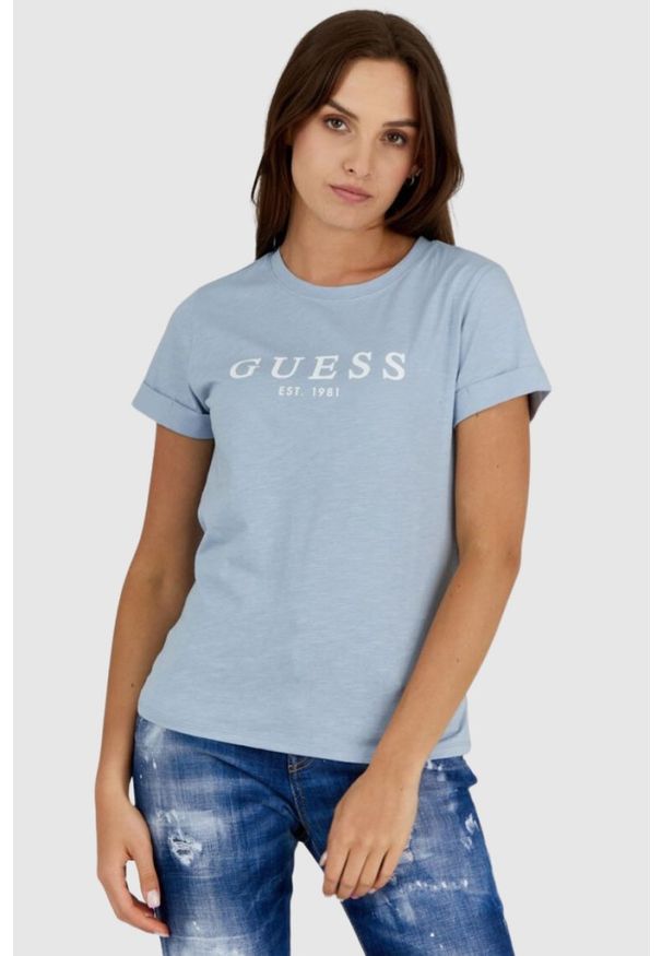Guess - GUESS Błękitny t-shirt damski bawełniany z białym logo, Rozmiar XS. Kolor: niebieski. Materiał: bawełna. Długość rękawa: krótki rękaw