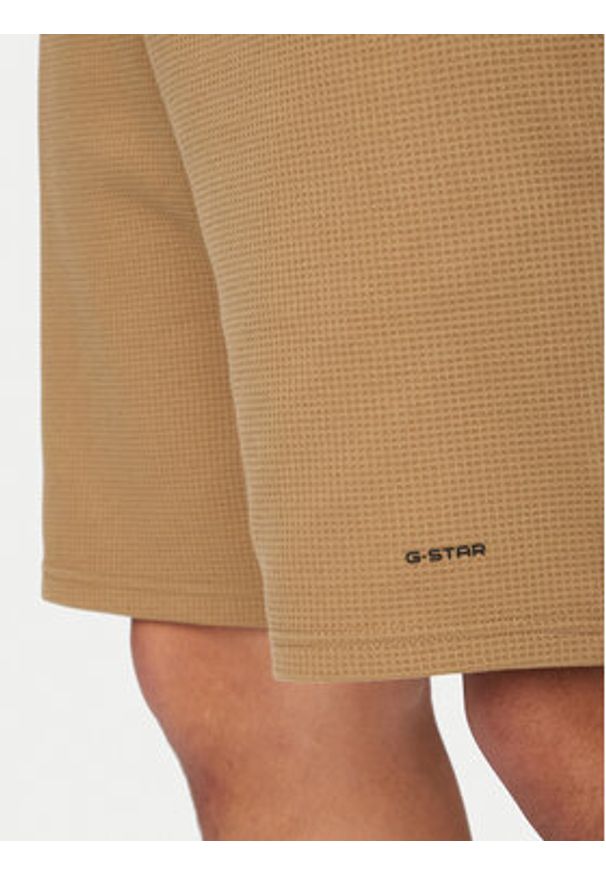 G-Star RAW - G-Star Raw Szorty sportowe D29112-E383 Beżowy Slim Fit. Kolor: beżowy. Materiał: bawełna. Styl: sportowy