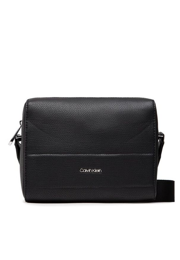 Calvin Klein Saszetka nerka Minimalism Camera Bag K50K509574 Czarny. Kolor: czarny. Materiał: skóra