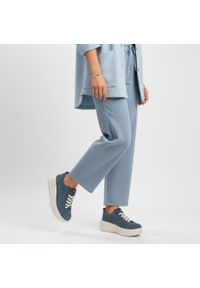 Granatowe Sneakersy Filippo Zamszowe Buty Damskie Na Platformie. Okazja: na co dzień. Zapięcie: sznurówki. Kolor: niebieski. Materiał: zamsz. Obcas: na platformie. Sport: turystyka piesza #1