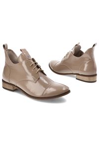 Brązowe Botki Armodo Stylowe Skórzane Buty Na Obcasie. Okazja: na co dzień. Kolor: brązowy. Materiał: skóra. Szerokość cholewki: normalna. Obcas: na obcasie. Styl: elegancki. Wysokość obcasa: średni #7