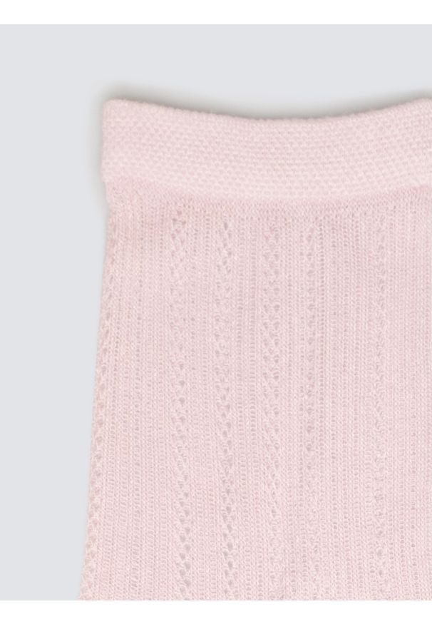 Big-Star - Skarpety damskie ażurowe z wizkozy różowe Holy 600. Kolor: różowy. Materiał: wiskoza. Wzór: ażurowy