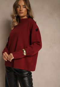 Renee - Bordowy Sweter z Metalicznymi Guzikami na Ramieniu Ederlia. Okazja: do pracy, na spotkanie biznesowe. Typ kołnierza: golf. Kolor: czerwony. Materiał: skóra. Styl: elegancki, biznesowy