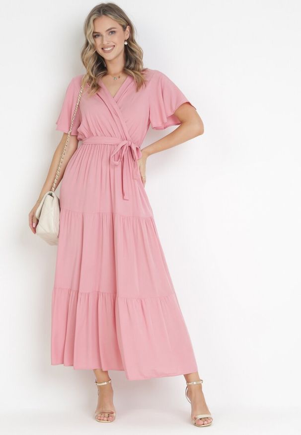Born2be - Różowa Rozkloszowana Sukienka Maxi z Wiązanym Paskiem Japhelia. Kolor: różowy. Materiał: materiał. Styl: klasyczny. Długość: maxi