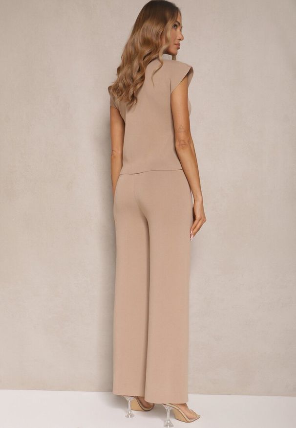 Renee - Beżowy Komplet Kamizelka i Spodnie Regular Annavie. Kolor: beżowy. Materiał: materiał