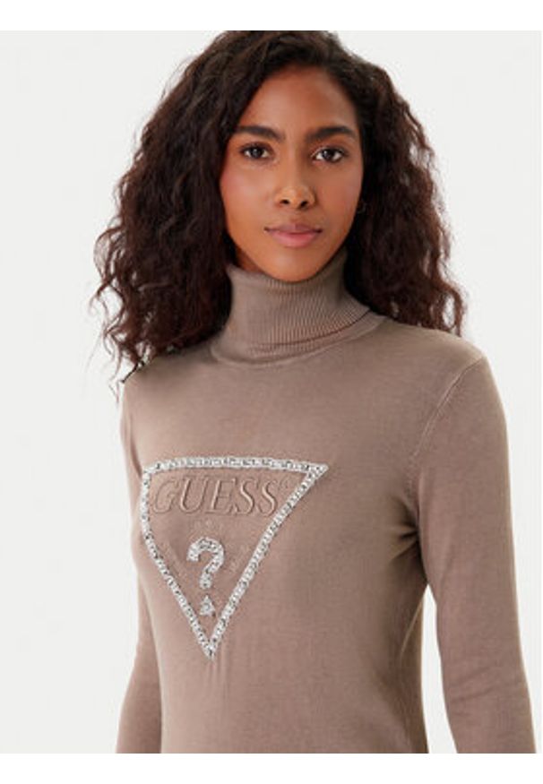 Guess Golf W5BR39 Z2NQ2 Brązowy Regular Fit. Typ kołnierza: golf. Kolor: brązowy. Materiał: wiskoza