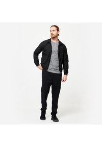 DOMYOS - Bluza na zamek męska Domyos fitness. Kolor: czarny. Materiał: materiał, tkanina, poliester, skóra. Sport: fitness