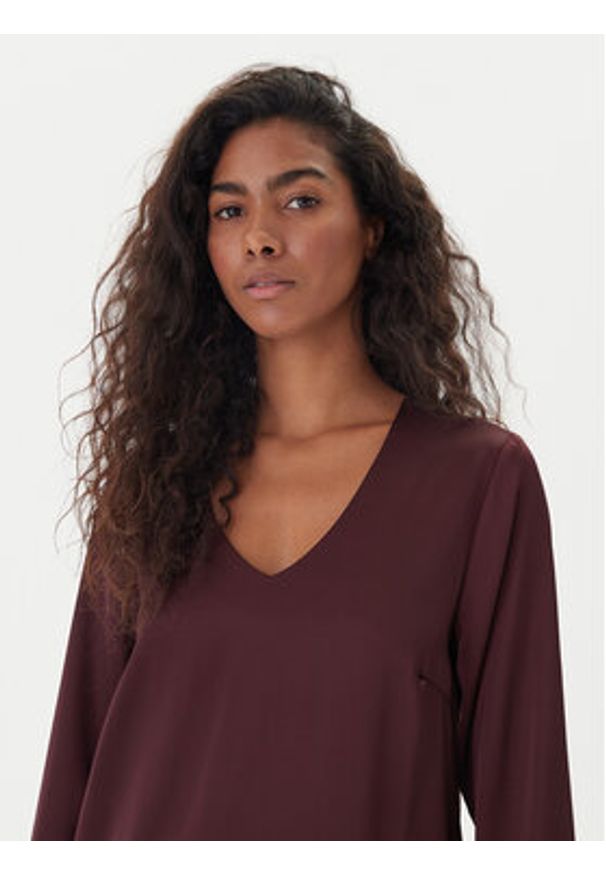 only - ONLY Bluzka Mika 15361191 Fioletowy Regular Fit. Kolor: fioletowy. Materiał: syntetyk, wiskoza