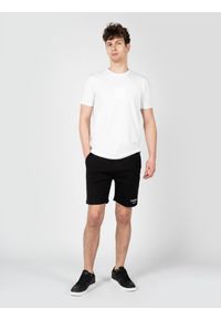 Iceberg T-Shirt "C-Neck" | F020639A | Mężczyzna | Biały. Okazja: na co dzień. Kolor: biały. Materiał: elastan, bawełna. Wzór: nadruk. Styl: casual, elegancki