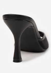 Born2be - Czarne Klapki na Szpilce z Siateczkową Wyciętą Cholewką Laomesine. Nosek buta: otwarty. Kolor: czarny. Materiał: skóra, materiał. Sezon: lato. Obcas: na szpilce. Styl: klasyczny. Wysokość obcasa: średni #8
