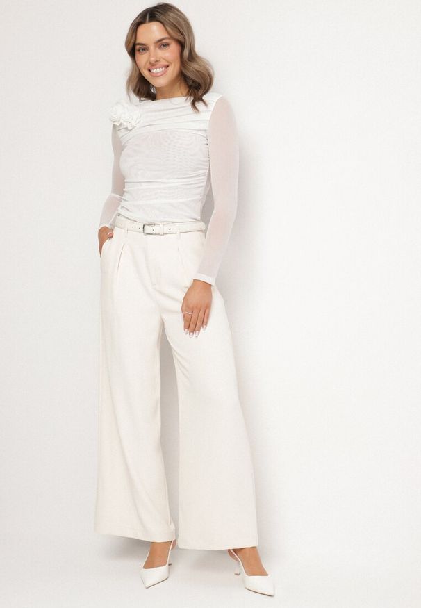Born2be - Jasnobeżowe Szerokie Spodnie Szerokie z Wysokim Stanem Selmoi. Stan: podwyższony. Kolor: beżowy. Materiał: jedwab. Styl: elegancki