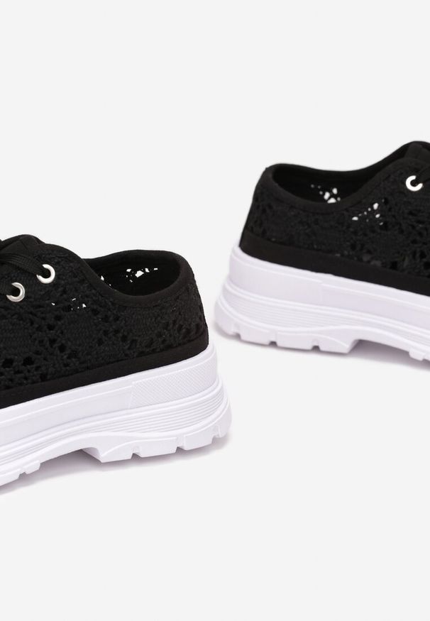 Renee - Czarne Trampki Trypheope. Zapięcie: sznurówki. Kolor: czarny. Materiał: materiał, guma, jeans. Wzór: aplikacja, ażurowy