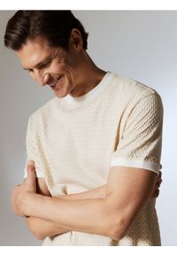 Reserved - T-shirt regular fit - beżowy. Kolor: beżowy. Materiał: bawełna, dzianina #1