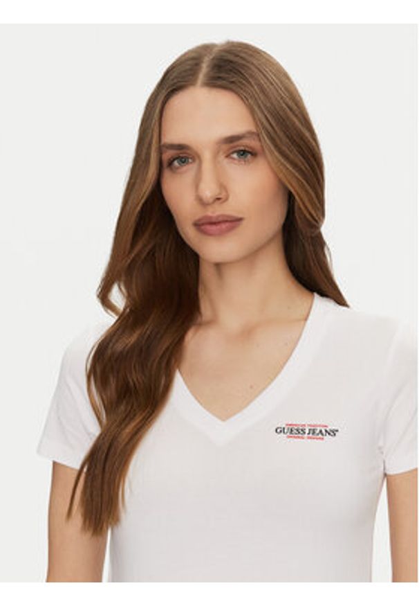Guess Jeans T-Shirt W4YI23 J1314 Biały Slim Fit. Kolor: biały. Materiał: bawełna