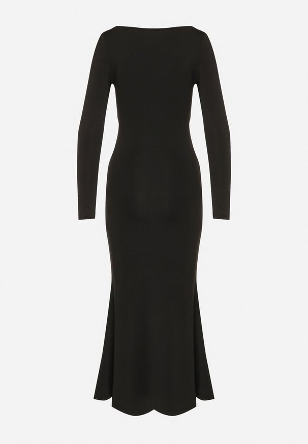 Born2be - Czarna Sukienka z Wiskozą Ozdobiona Metalową Klamrą Refira. Okazja: na co dzień. Kolor: czarny. Materiał: wiskoza. Wzór: aplikacja. Typ sukienki: proste. Styl: casual, elegancki, wizytowy