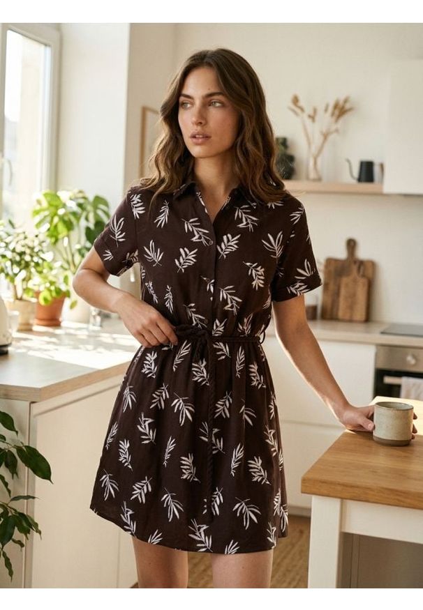 Sinsay - Haftowana sukienka mini z wiskozą i domieszką lnu - wielobarwny. Materiał: wiskoza, len. Wzór: haft. Długość: mini