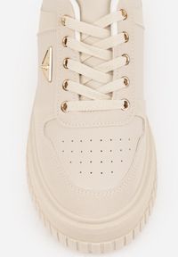 Born2be - Beżowe Sneakersy VICES na Grubej Podeszwie z Tłoczeniami Zdobione Aplikacją Cezara. Okazja: na co dzień, do pracy. Kolor: beżowy. Materiał: jeans. Wzór: aplikacja #7