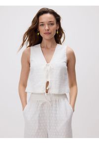 Reserved - Bawełniana kamizelka z wiązaniami - biały. Kolor: biały. Materiał: bawełna #1