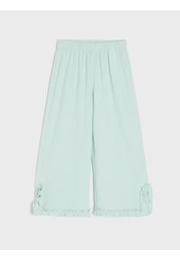 Sinsay - Spodnie tkaninowe z ozdobną falbanką - zielony. Kolor: zielony. Materiał: tkanina #1