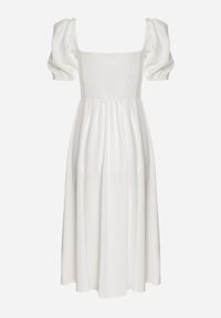 Born2be - Biała Sukienka w Rustykalnym Stylu z Wiązaniem przy Dekolcie i Rozcięciem Idanillea. Okazja: na co dzień, na spacer. Typ kołnierza: dekolt kwadratowy. Kolor: biały. Typ sukienki: rozkloszowane. Styl: casual #4