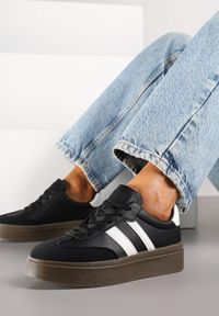 Born2be - Czarne Sneakersy w Stylu Tenisówek z Paskami Nilomira. Okazja: na co dzień. Zapięcie: pasek. Kolor: czarny. Materiał: jeans