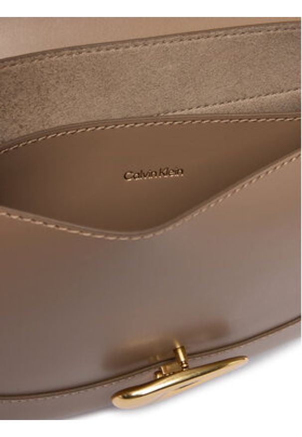 Calvin Klein Torebka Hardware Flap Meidum Crossbody LV04F3401G Beżowy. Kolor: beżowy. Materiał: skórzane