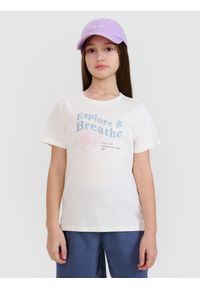 4f - 4F T-shirt regular z nadrukiem dziewczęcy - biały 158 (12-13 lat). Okazja: na co dzień. Kolor: biały. Materiał: dzianina, bawełna, jersey. Długość rękawa: krótki rękaw. Długość: krótkie. Wzór: nadruk. Sezon: lato. Styl: klasyczny, sportowy, casual