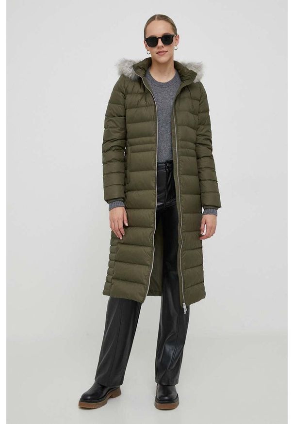 TOMMY HILFIGER - Tommy Hilfiger kurtka puchowa damska kolor brązowy przejściowa. Kolor: zielony. Materiał: puch