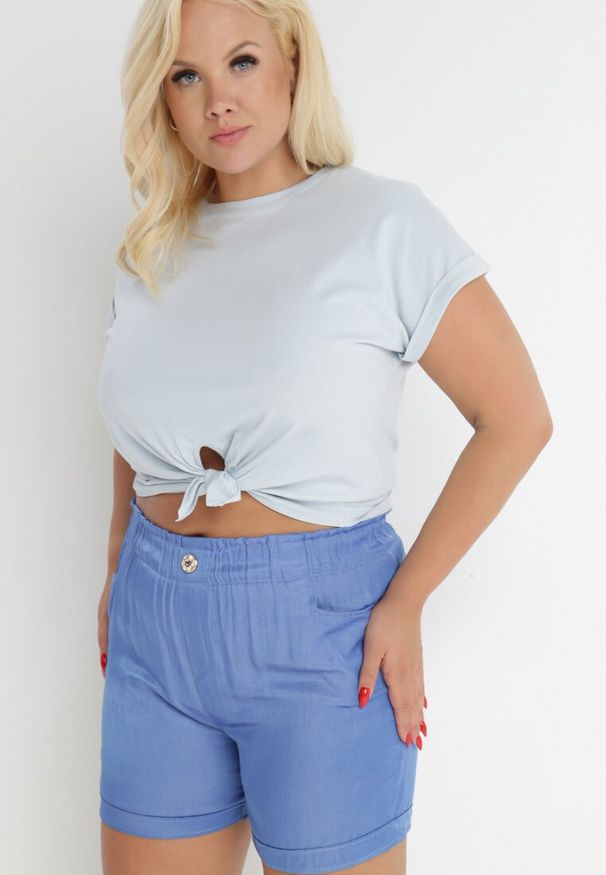 Born2be - Niebieskie Szorty Khloressa. Okazja: na co dzień. Kolekcja: plus size. Kolor: niebieski. Materiał: materiał. Wzór: gładki. Styl: casual